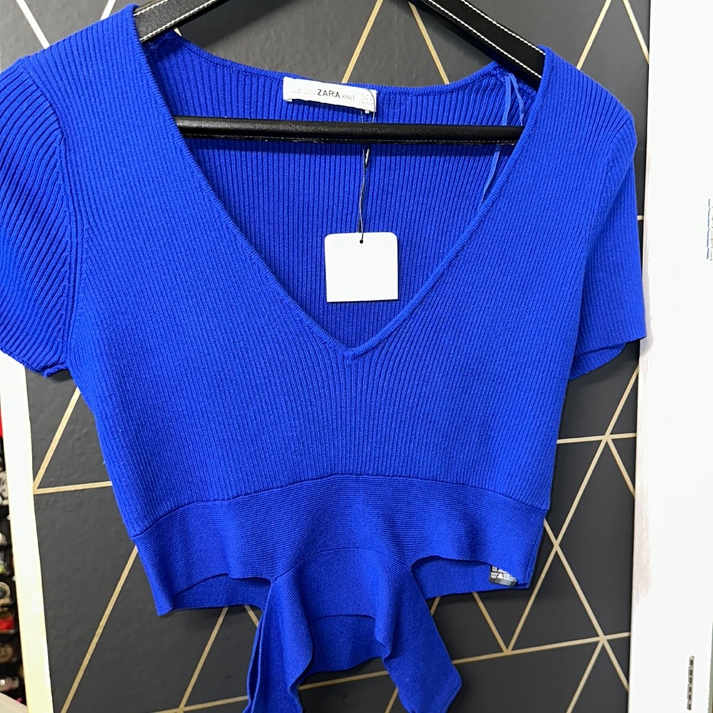 ZARA SWEATER TOP